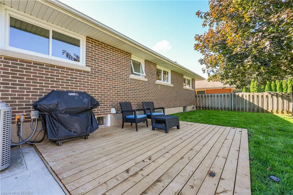 17 Preston Drive