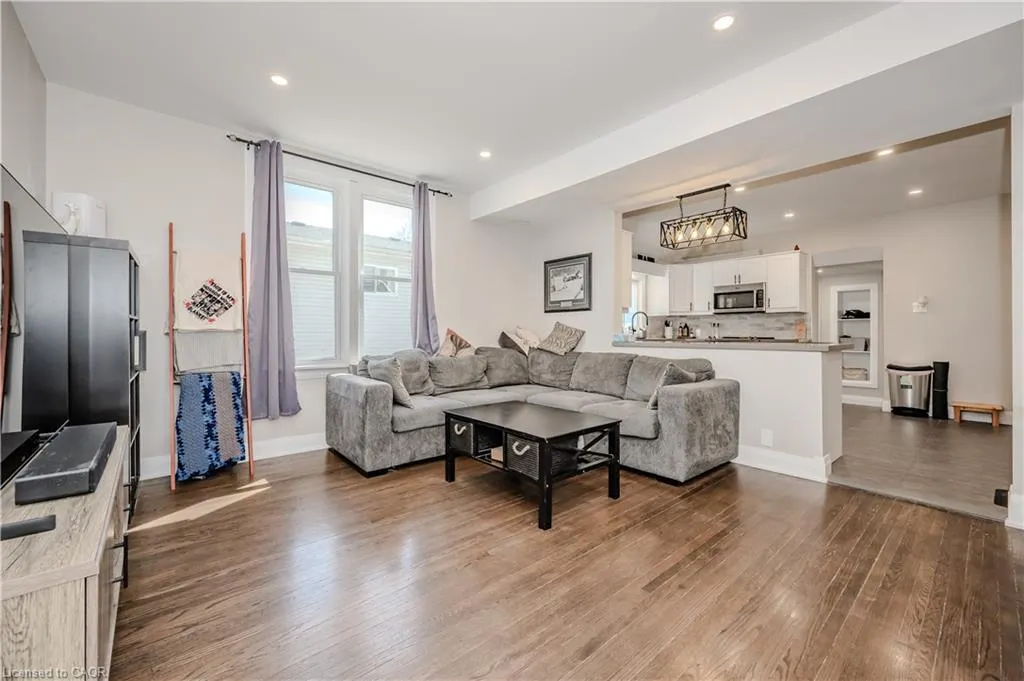 126 Poplar Avenue