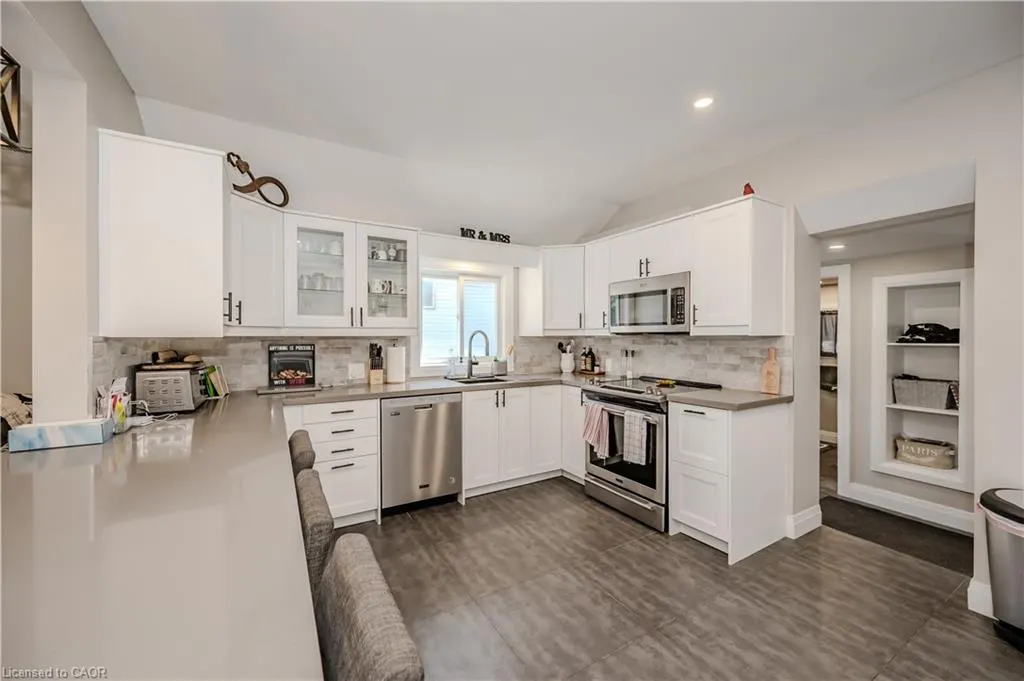 126 Poplar Avenue