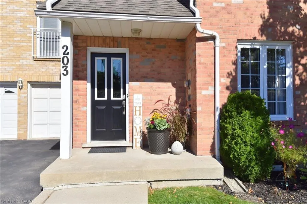 2075 Walkers Line, #203
