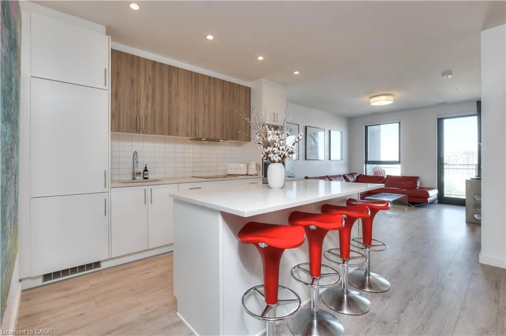 181 King Street S, #1309