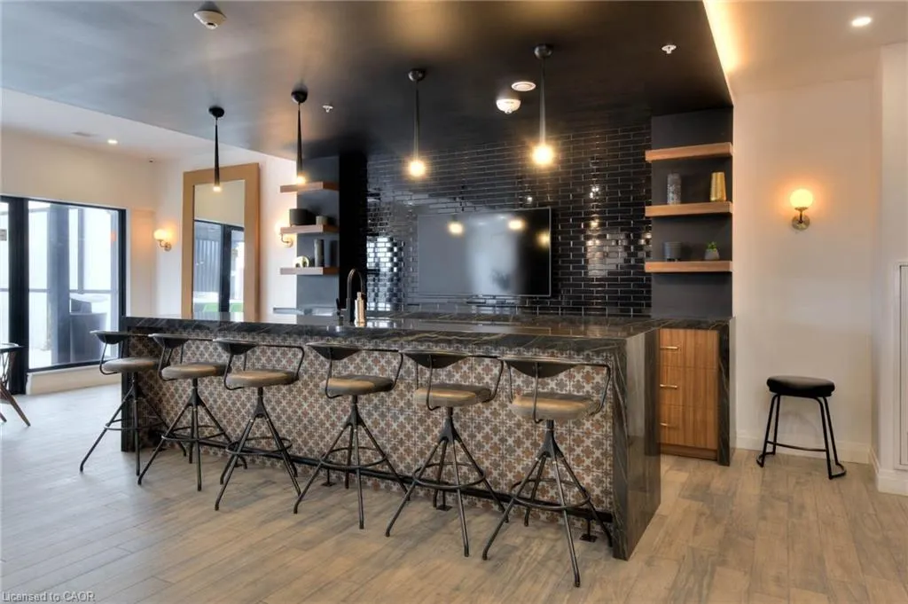 181 King Street S, #1309