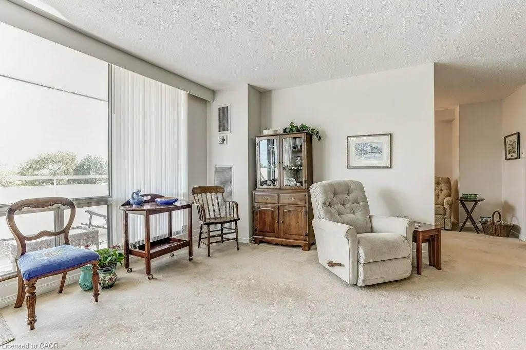 2055 Upper Middle Road, #205