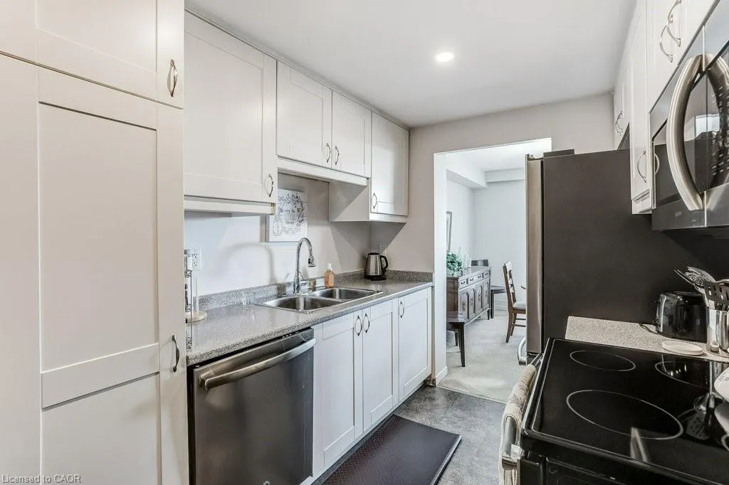 2055 Upper Middle Road, #205