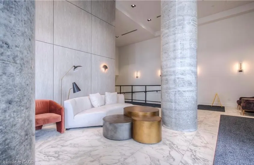 641 King St West Street W, #614
