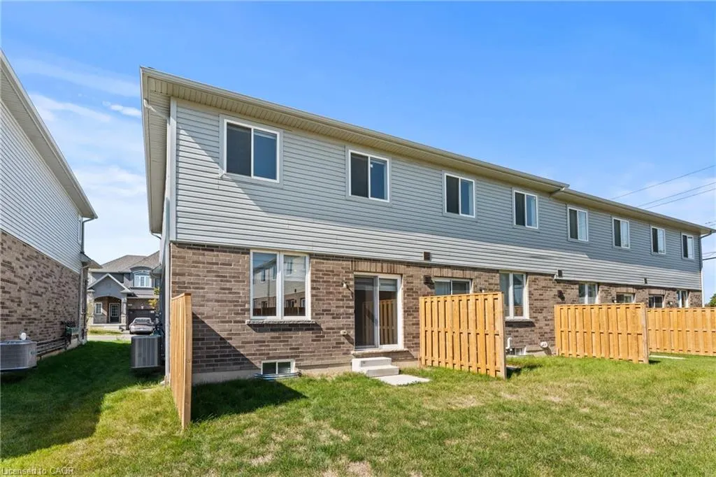 8 Linden Park Lane