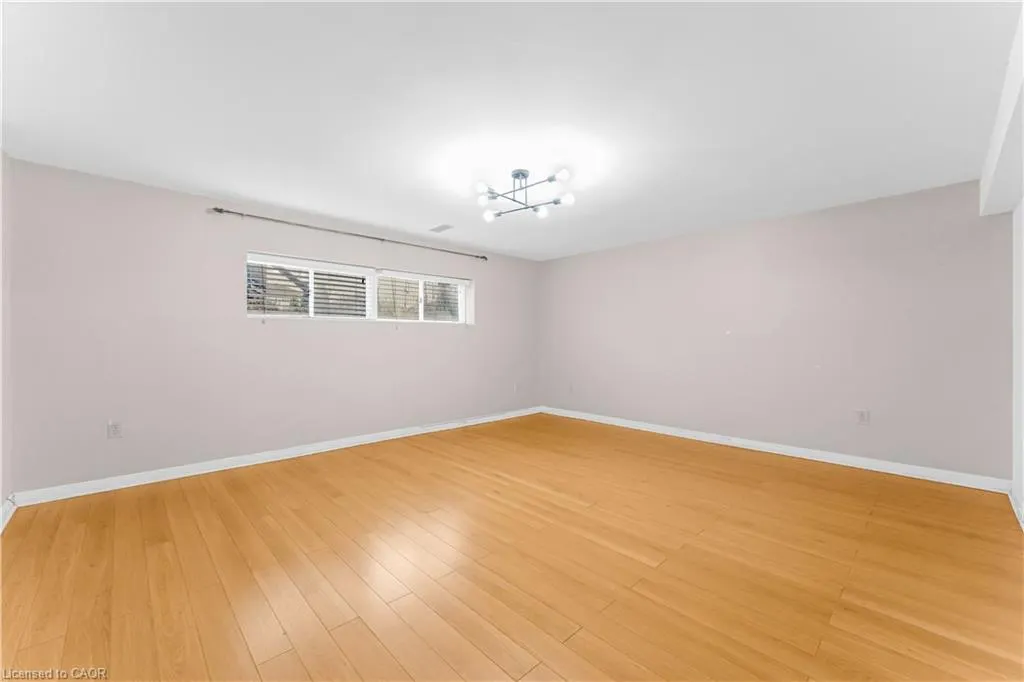 20 Wasaga Sands Drive