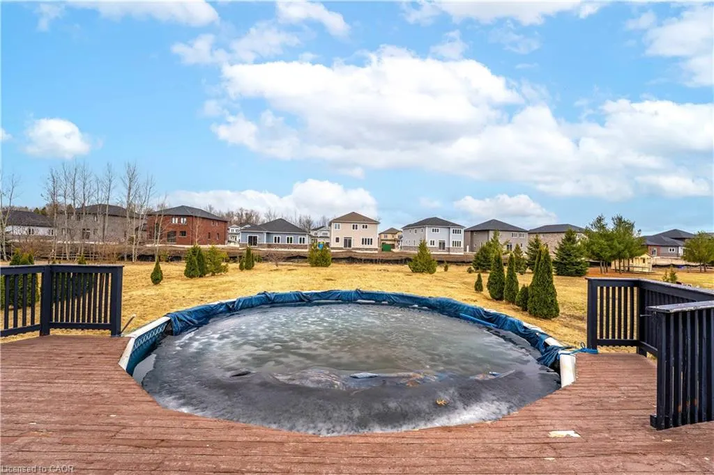 20 Wasaga Sands Drive