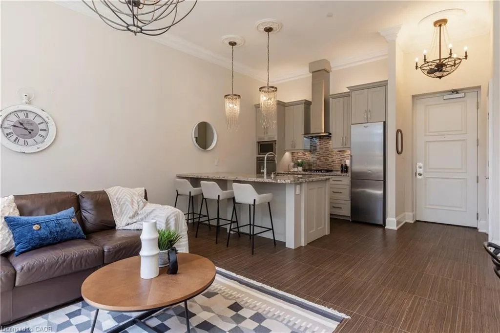 397 King Street W, #207