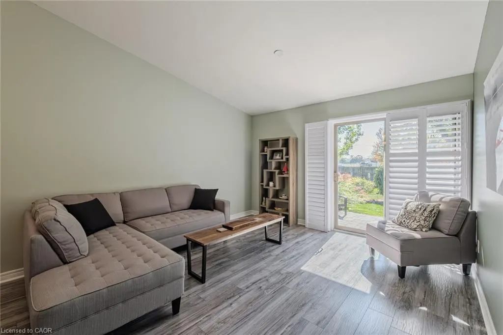 19 Somerset Drive, #16