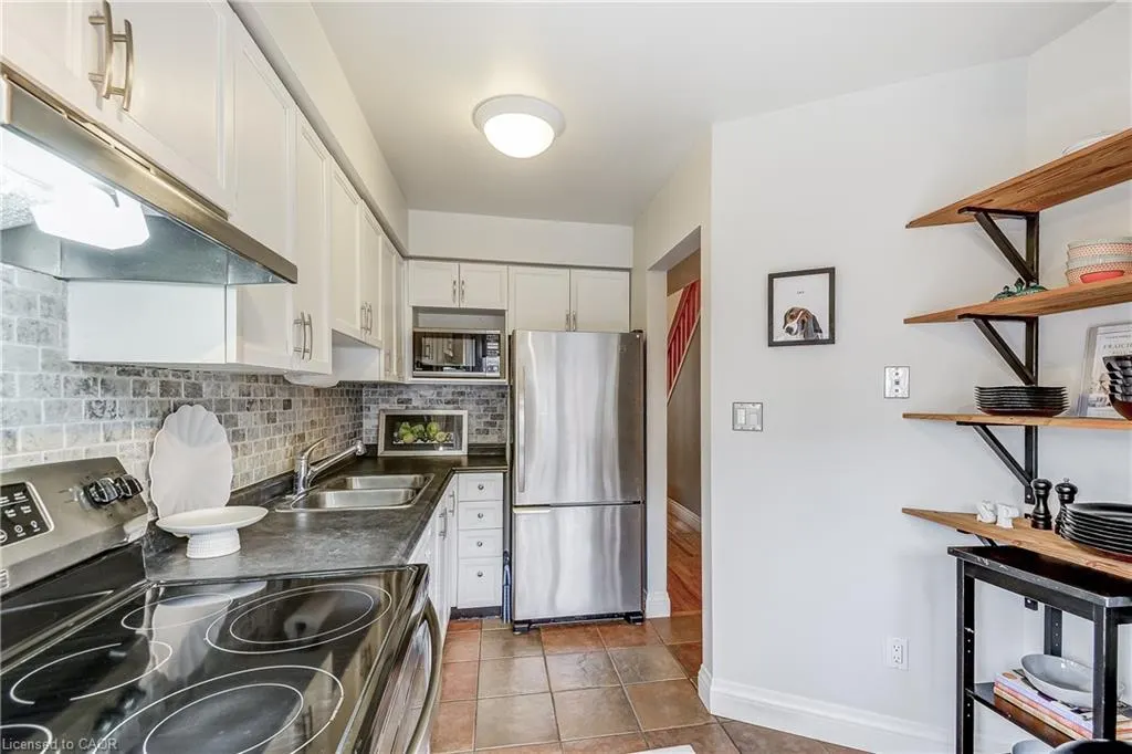 895 Maple Avenue, #418