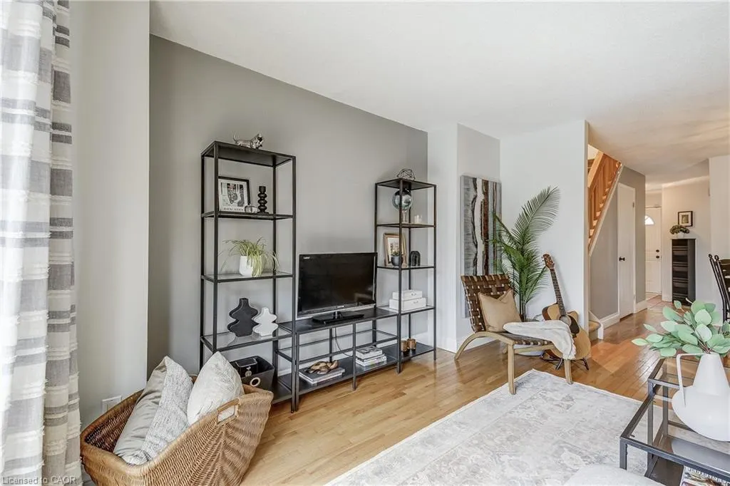 895 Maple Avenue, #418