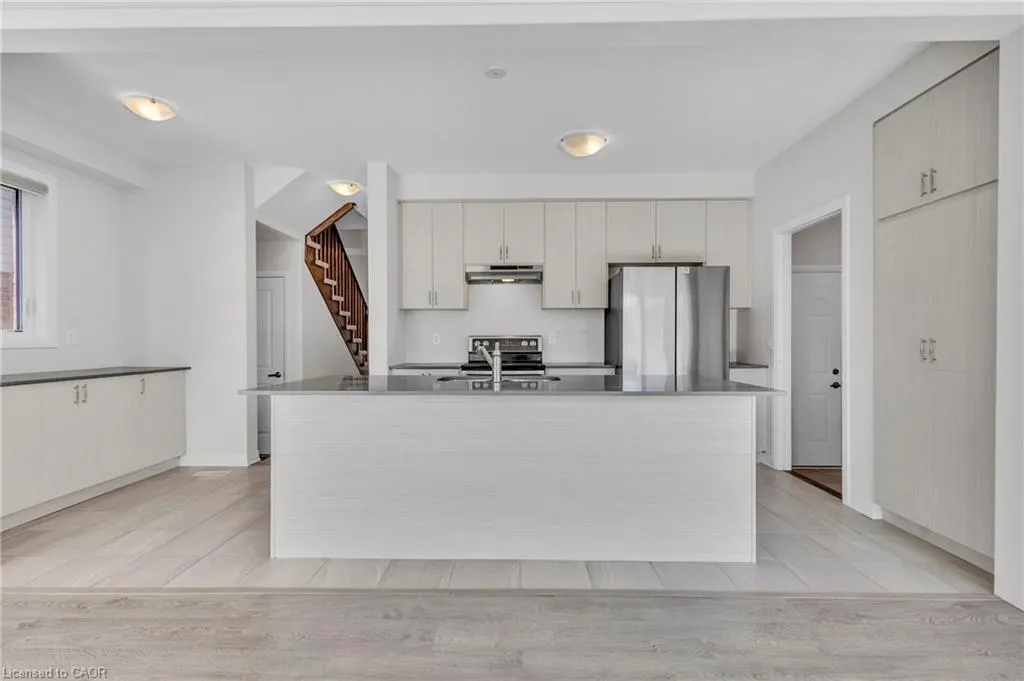425 Robert Woolner Street Street