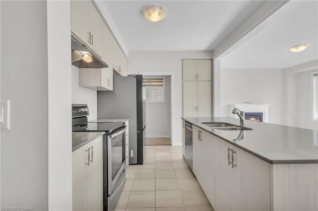 425 Robert Woolner Street Street