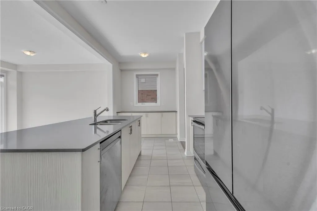 425 Robert Woolner Street Street