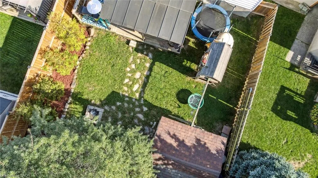 10 Broken Oak Crescent