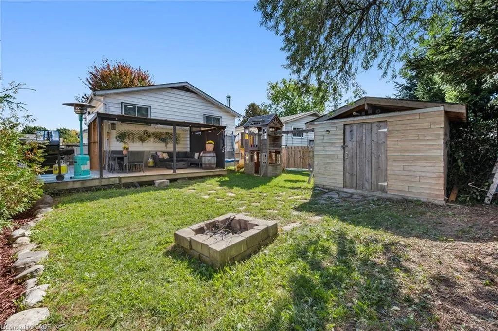 10 Broken Oak Crescent