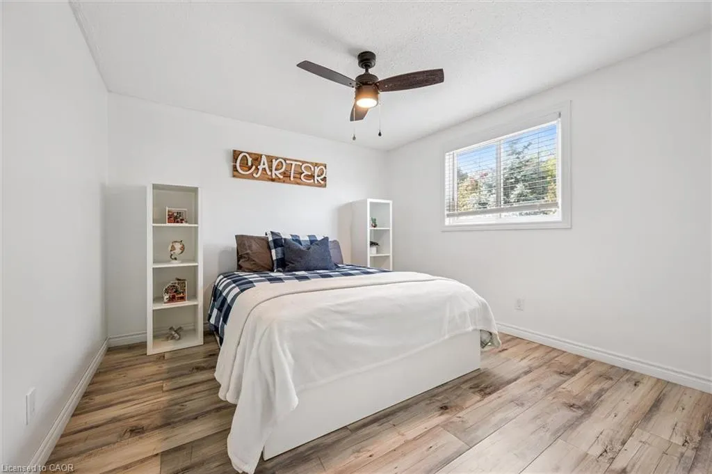 10 Broken Oak Crescent