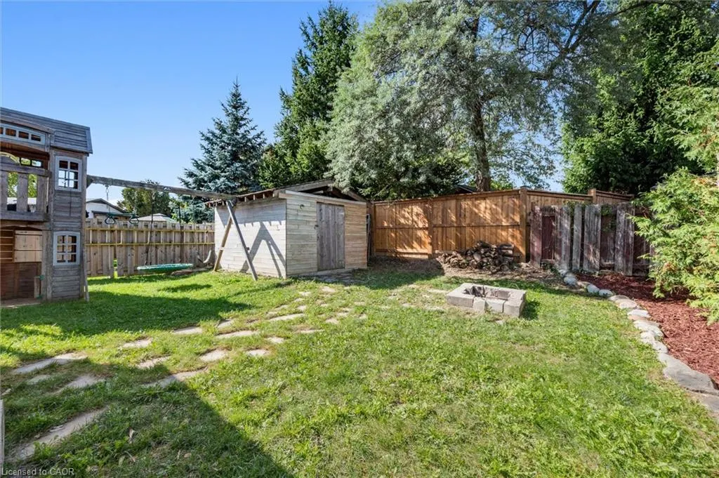 10 Broken Oak Crescent