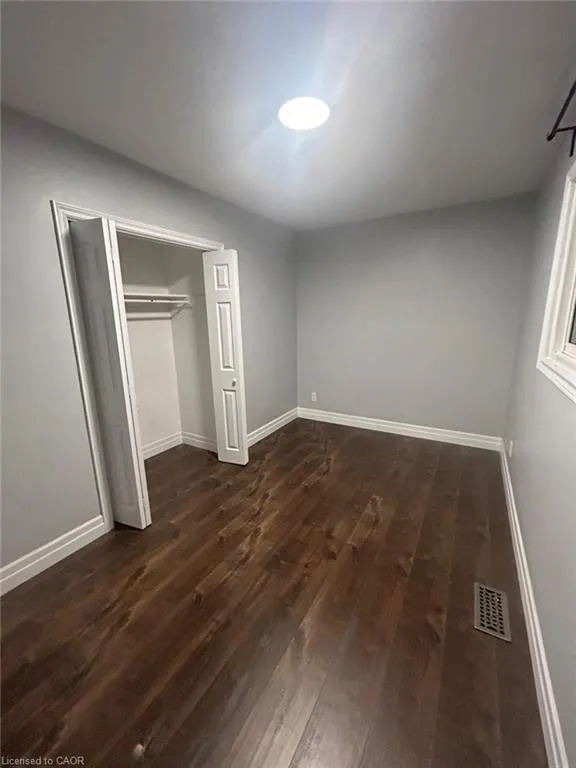 100 Lauris Avenue