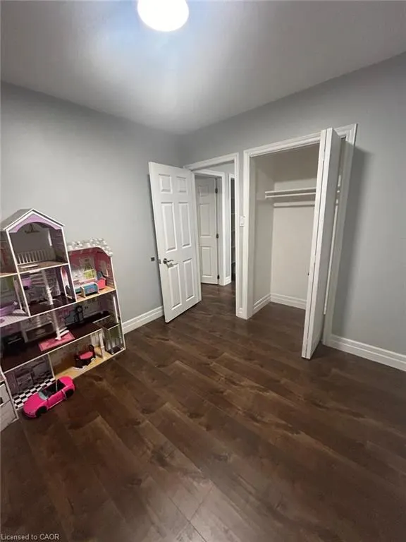 100 Lauris Avenue