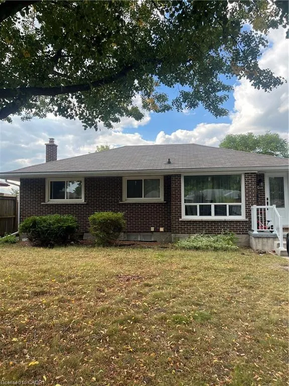 100 Lauris Avenue