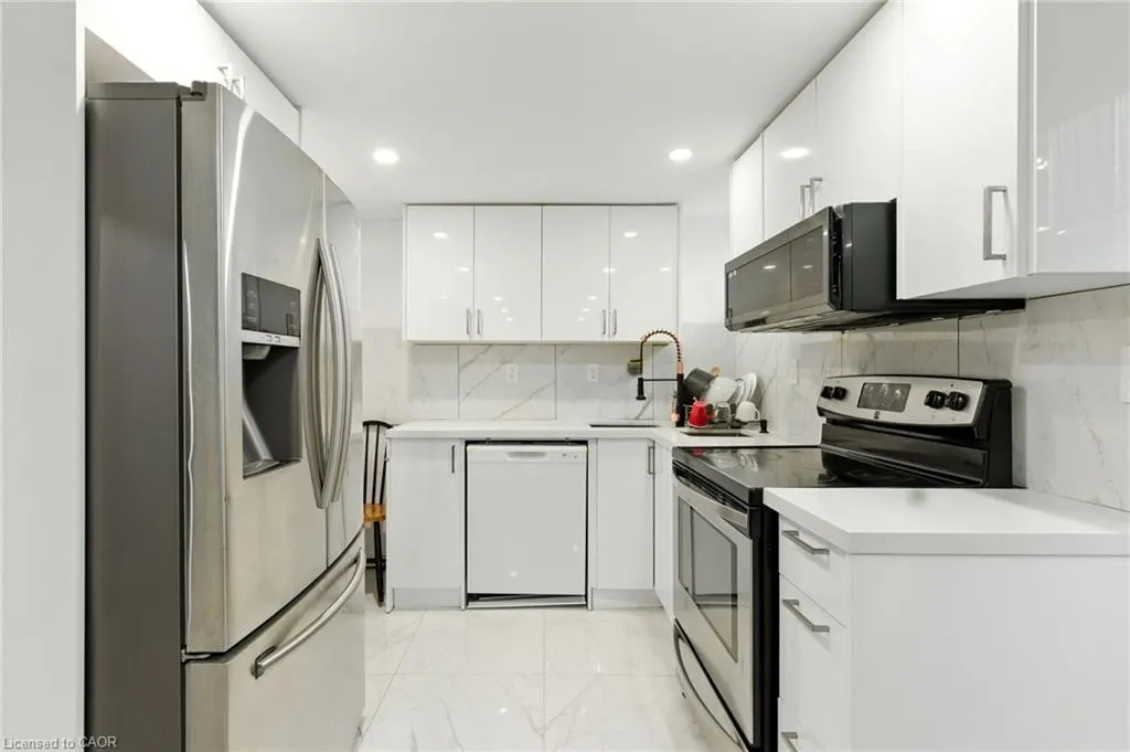 200 Woodhaven Place, #Lower