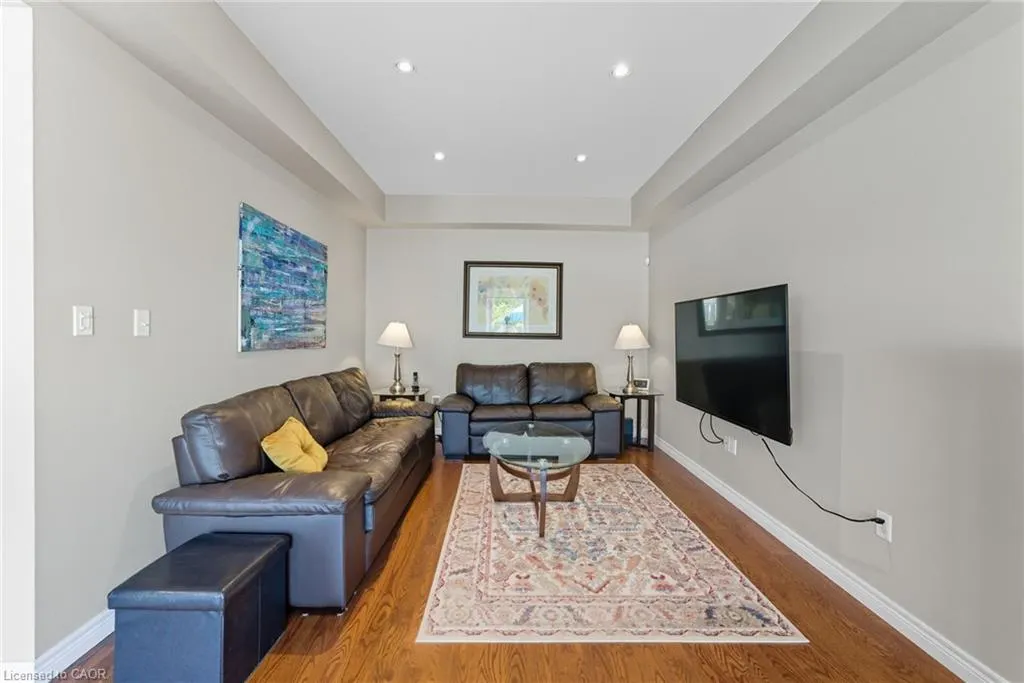 40 Benedict Place