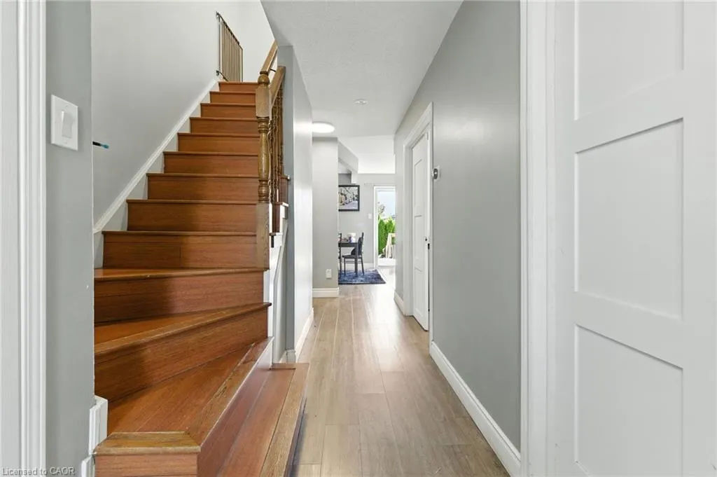 200 Woodhaven Place, #Upper