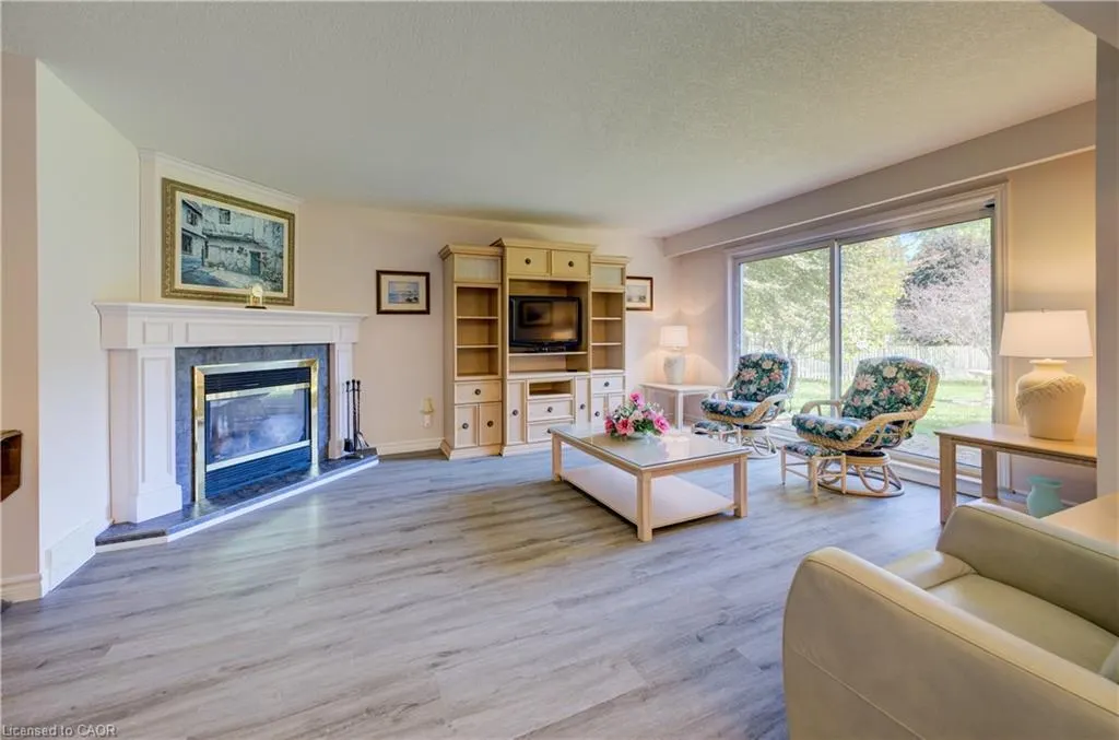 430 Caryndale Drive