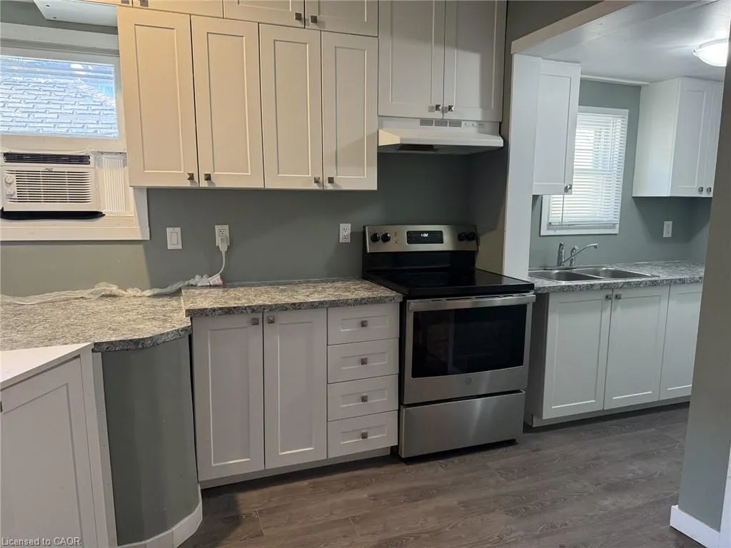 34 Welland Street, #Main