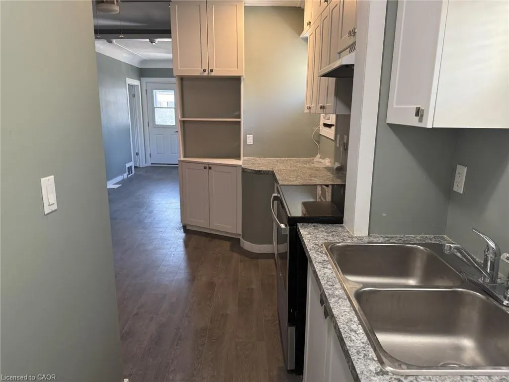 34 Welland Street, #Main