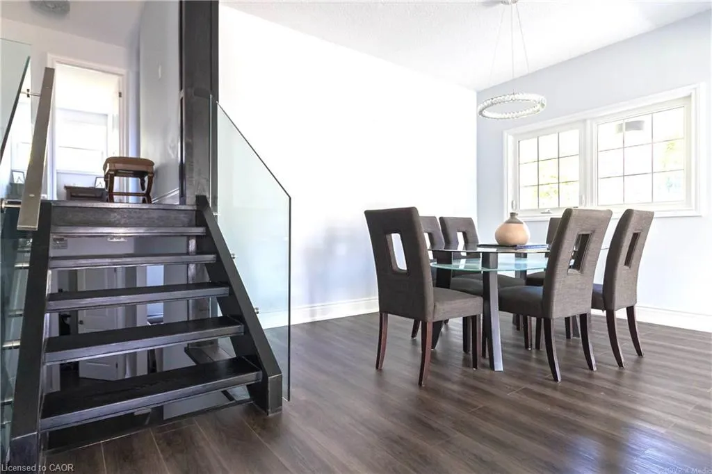 2390 Sinclair Circle