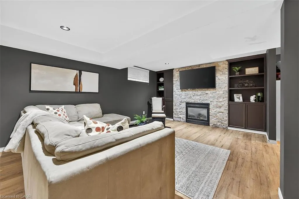 43 Claymore Crescent