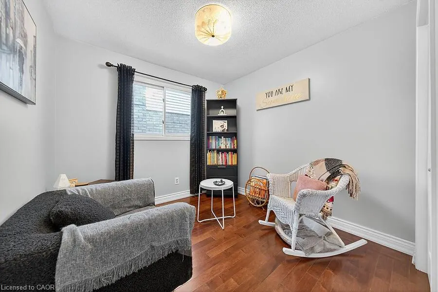 82 Aylmer Crescent