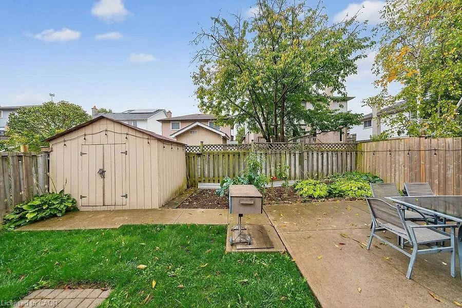 82 Aylmer Crescent