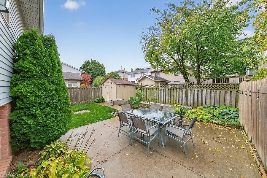 82 Aylmer Crescent