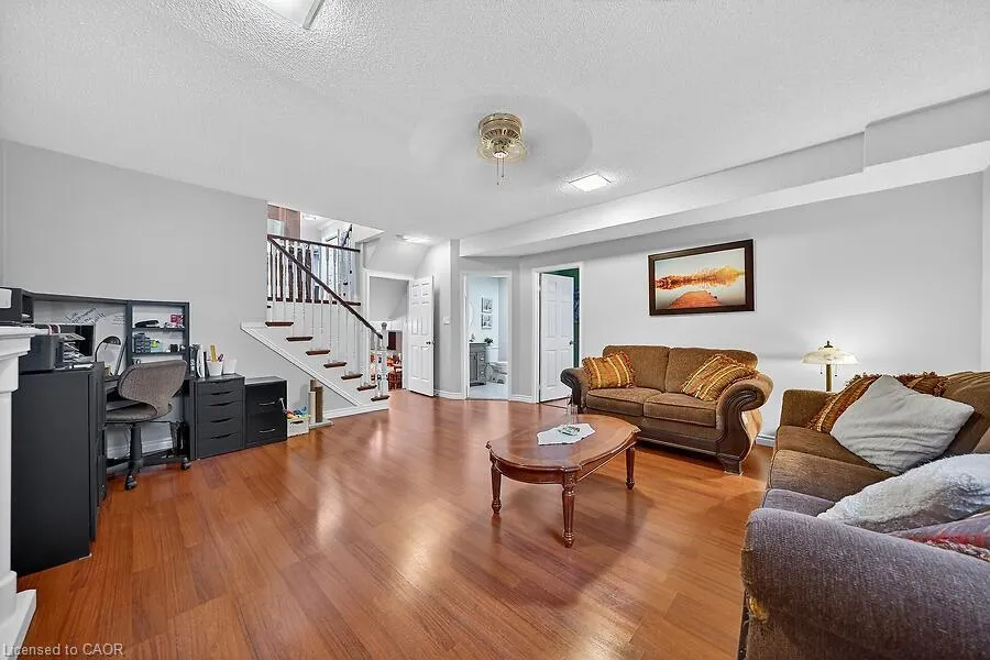 82 Aylmer Crescent