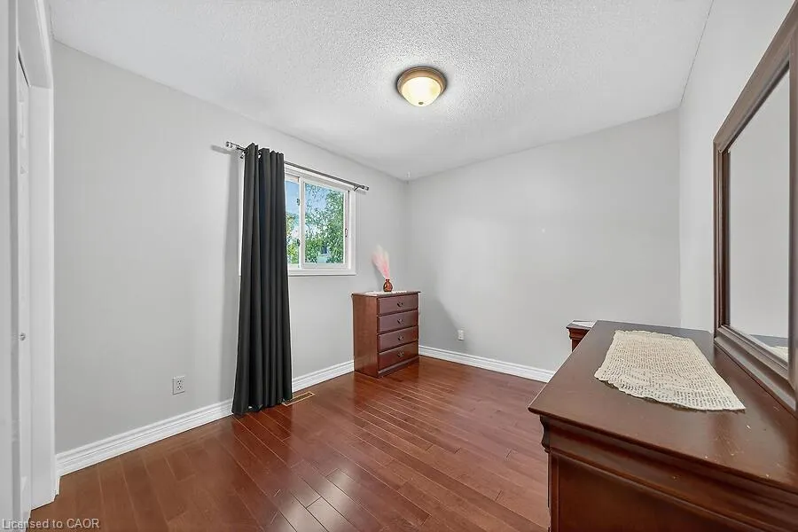 82 Aylmer Crescent