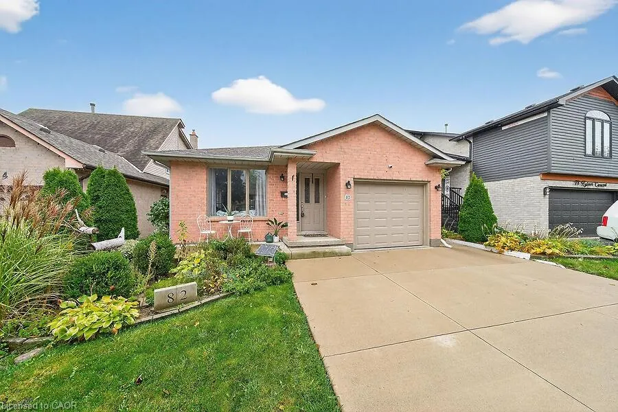82 Aylmer Crescent