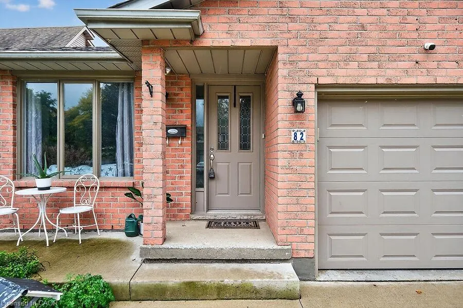 82 Aylmer Crescent