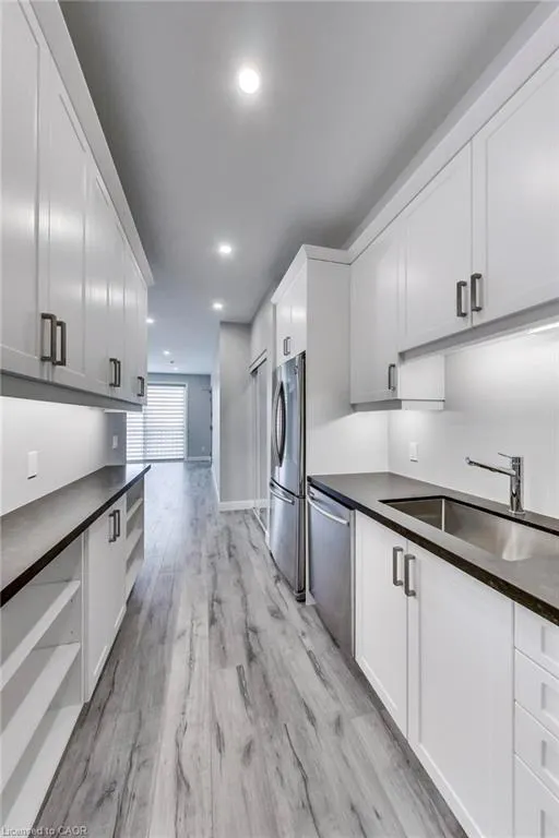 347 Charlton Avenue W, #202
