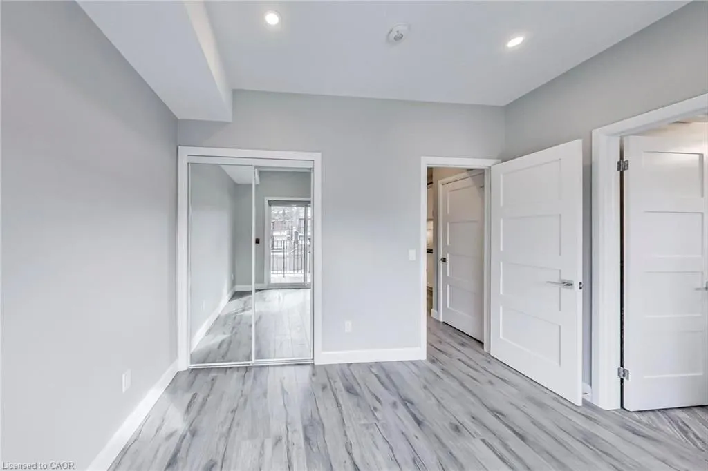 347 Charlton Avenue W, #202