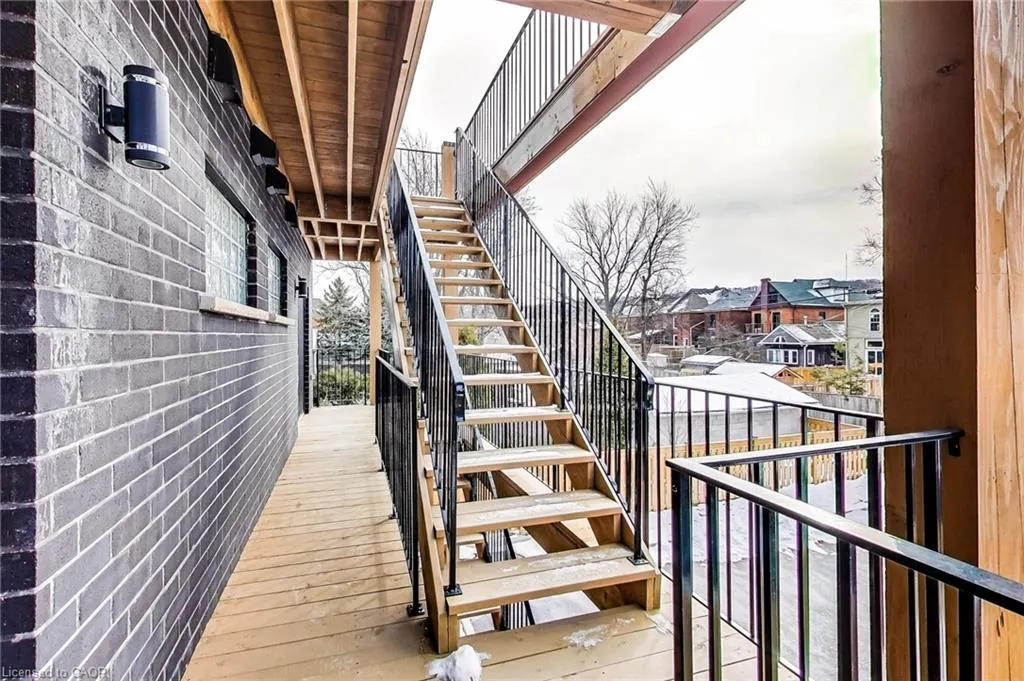 347 Charlton Avenue W, #202