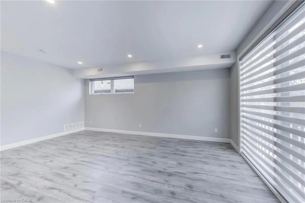 347 Charlton Avenue W, #202