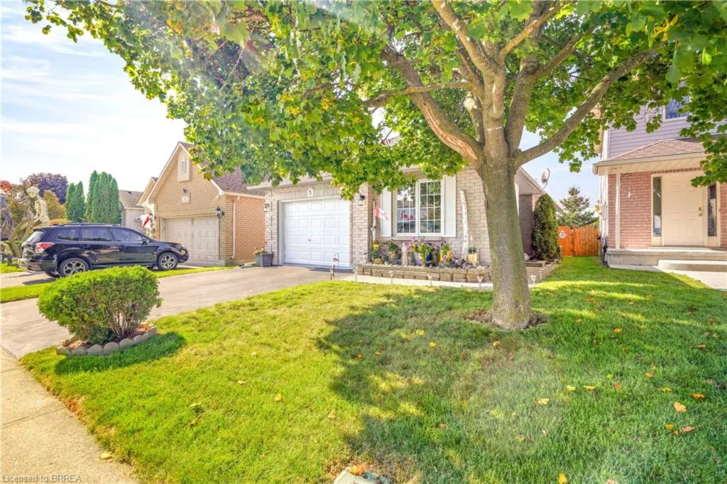 5 Anastasia Crescent