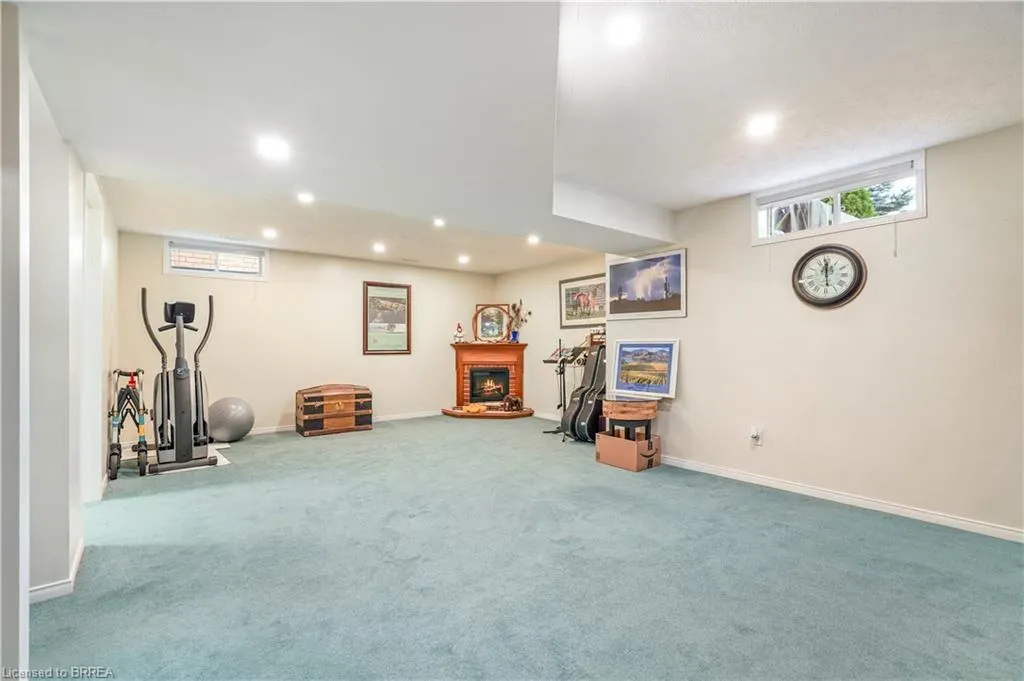 5 Anastasia Crescent