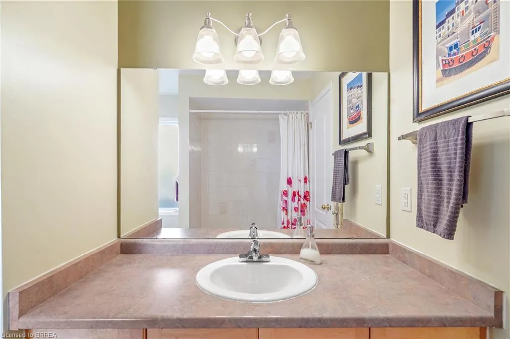5 Anastasia Crescent
