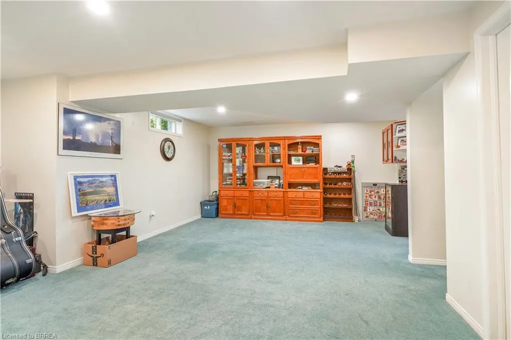 5 Anastasia Crescent