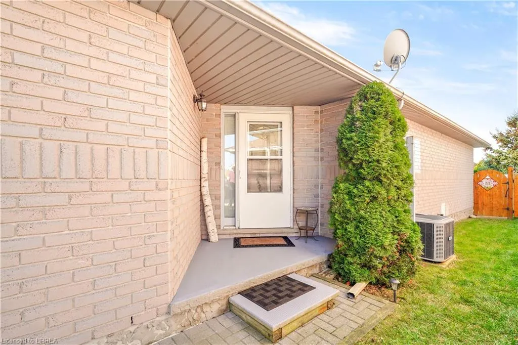 5 Anastasia Crescent